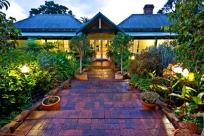 Отель Margaret River Guest House  Маргарет Ривер